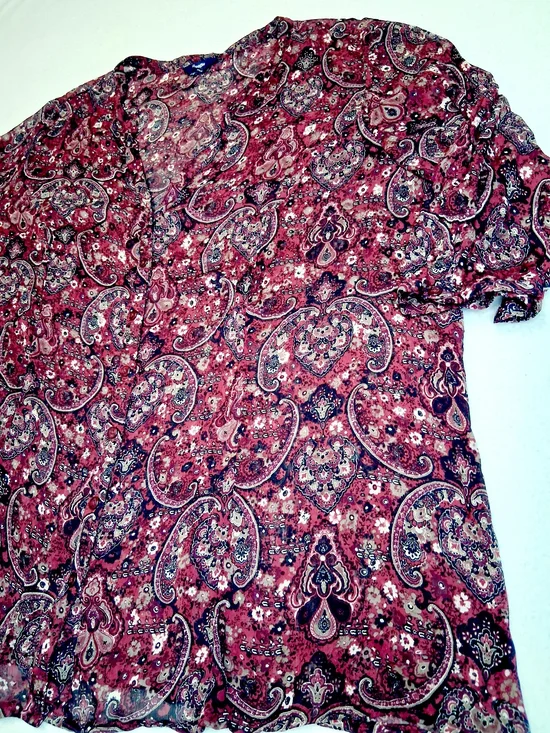 Reitmans Burgundy Paisley Button-Front Blouse - Picture 6 of 6